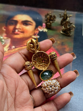 Load image into Gallery viewer, Vintage style statement pendant
