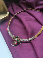 Load image into Gallery viewer, Statement vintage style pearl hasli
