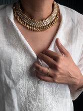 Load image into Gallery viewer, Statement kundan choker necklace set
