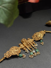 Load image into Gallery viewer, Statement vintage style choker necklace
