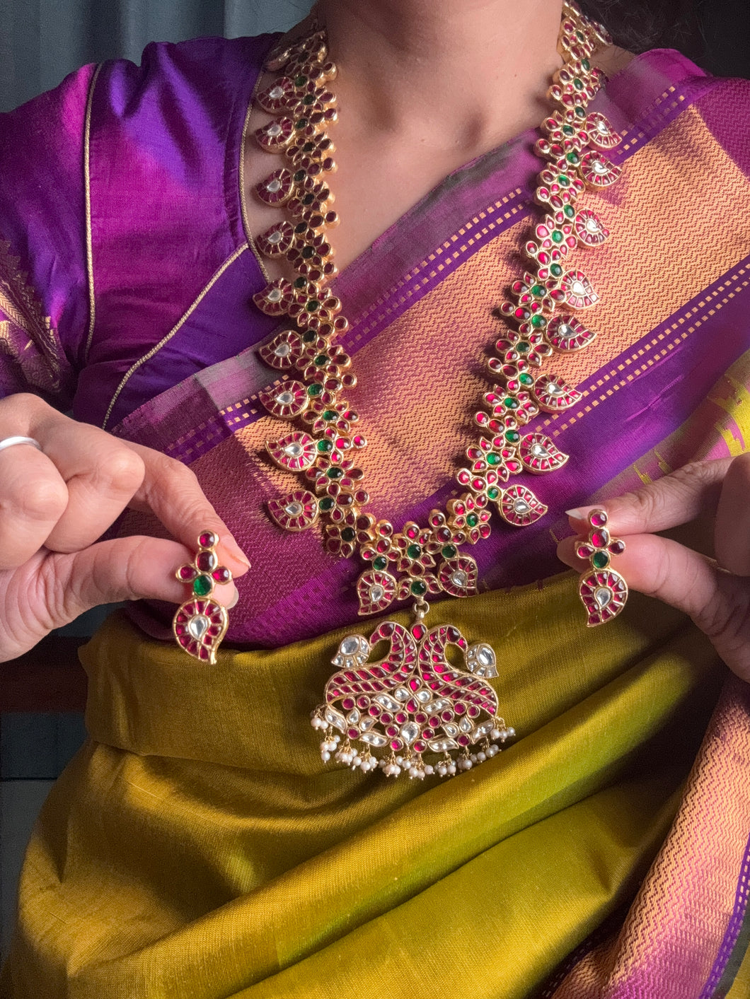 One of a kind, festive  gold polish classic mango mala set
