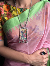 Load image into Gallery viewer, Handpainted Mughal flower pendant necklace
