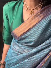 Load image into Gallery viewer, One of a kind pearl necklace
