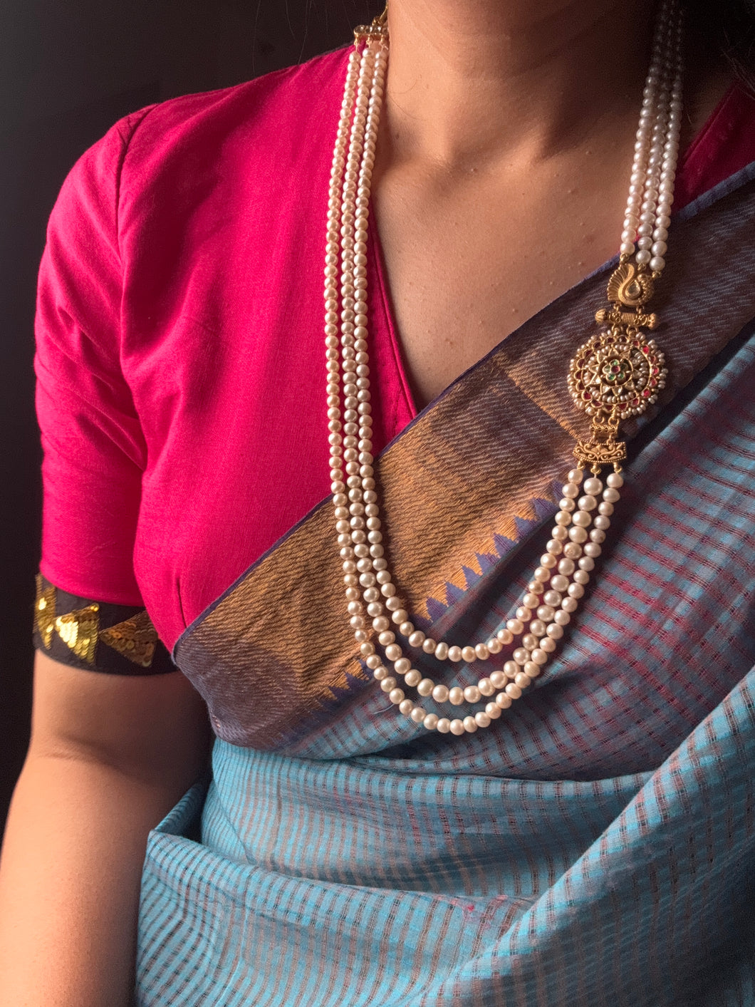 Statement pearl multilayer mope necklace