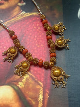 Load image into Gallery viewer, Vintage style statement necklace
