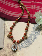 Load image into Gallery viewer, Coral necklace in silver 925 and gold polish

