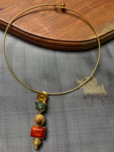 Load image into Gallery viewer, Vintage coral hasli with detachable pendant
