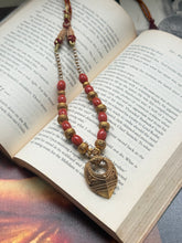 Load image into Gallery viewer, Coral necklace in silver 925 and gold polish
