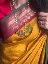 Load image into Gallery viewer, Statement vintage style kundan necklace

