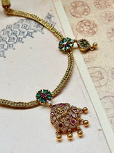 Load image into Gallery viewer, Lakshmi necklace in silver 925
