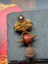 Load image into Gallery viewer, Vintage style statement pendant
