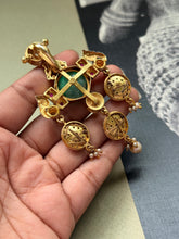 Load image into Gallery viewer, Gold polished, vintage style pendant in silver 925
