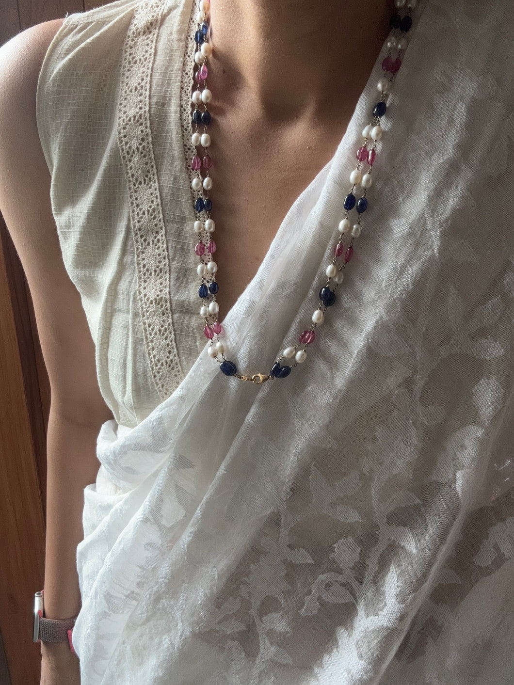 Multicoloured 2 layered detachable chain with pearls & semiprecious stones.