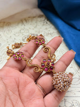 Load image into Gallery viewer, Vintage style necklace in silver 925 and gold polish
