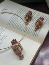 Load image into Gallery viewer, Statement pendant with earrings
