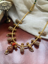 Load image into Gallery viewer, Vintage style coral necklace in silver 925
