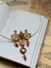 Load image into Gallery viewer, Vintage statement pendant

