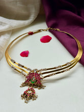 Load image into Gallery viewer, Statement vintage style pearl hasli
