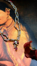 Load image into Gallery viewer, Pearl bunch necklace
