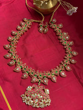 Load image into Gallery viewer, One of a kind, festive  gold polish classic mango mala set
