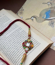 Load image into Gallery viewer, Kundan choker with adjustable thread work

