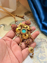 Load image into Gallery viewer, Vintage style statement pendant
