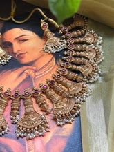 Load image into Gallery viewer, Statement vintage style necklace set

