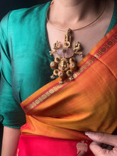 Load image into Gallery viewer, Vintage statement pendant with hasli
