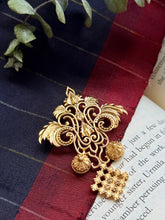 Load image into Gallery viewer, Statement vintage 925gold polish brooch
