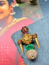 Load image into Gallery viewer, Vintage style statement pendant
