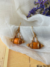 Load image into Gallery viewer, Vintage style statement earrings in sliver 925 in gold polish
