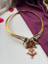 Load image into Gallery viewer, Statement vintage style pearl hasli
