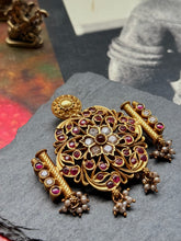 Load image into Gallery viewer, Vintage style statement pendant
