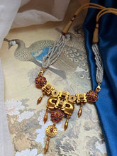 Load image into Gallery viewer, Vintage style statement pendant
