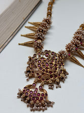 Load image into Gallery viewer, Statement vintage style necklace
