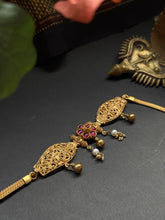 Load image into Gallery viewer, Statement vintage style choker necklace
