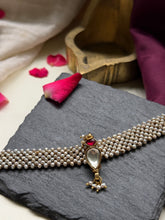 Load image into Gallery viewer, Kundan and pearl choker in silver 925
