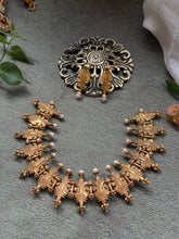Load image into Gallery viewer, Statement vintage style necklace set

