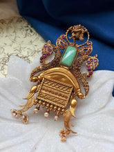 Load image into Gallery viewer, Vintage style statement pendant
