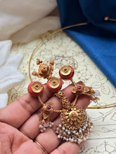 Load image into Gallery viewer, Vintage style statement pendant
