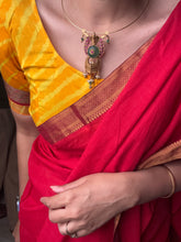 Load image into Gallery viewer, Vintage statement pendant hasli
