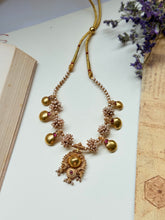 Load image into Gallery viewer, Pearl necklace handcrafted in silver 92.5 and gold polish

