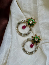 Load image into Gallery viewer, Kundan earrings

