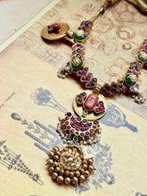 Load image into Gallery viewer, Statement vintage style silver necklace
