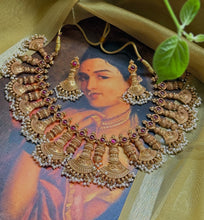 Load image into Gallery viewer, Statement vintage style necklace set

