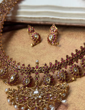 Load image into Gallery viewer, Statement mango necklace with earrings in silver 925 and gold polish
