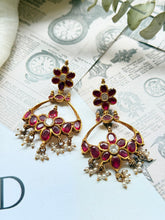 Load image into Gallery viewer, Vintage style statement earrings
