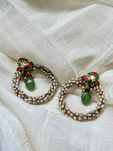 Load image into Gallery viewer, Kundan earrings
