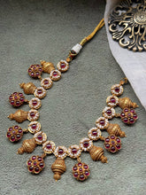 Load image into Gallery viewer, Statement vintage style necklace set in silver 925 &amp; gold polish
