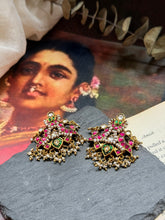 Load image into Gallery viewer, Kundan work earrings in gold polish
